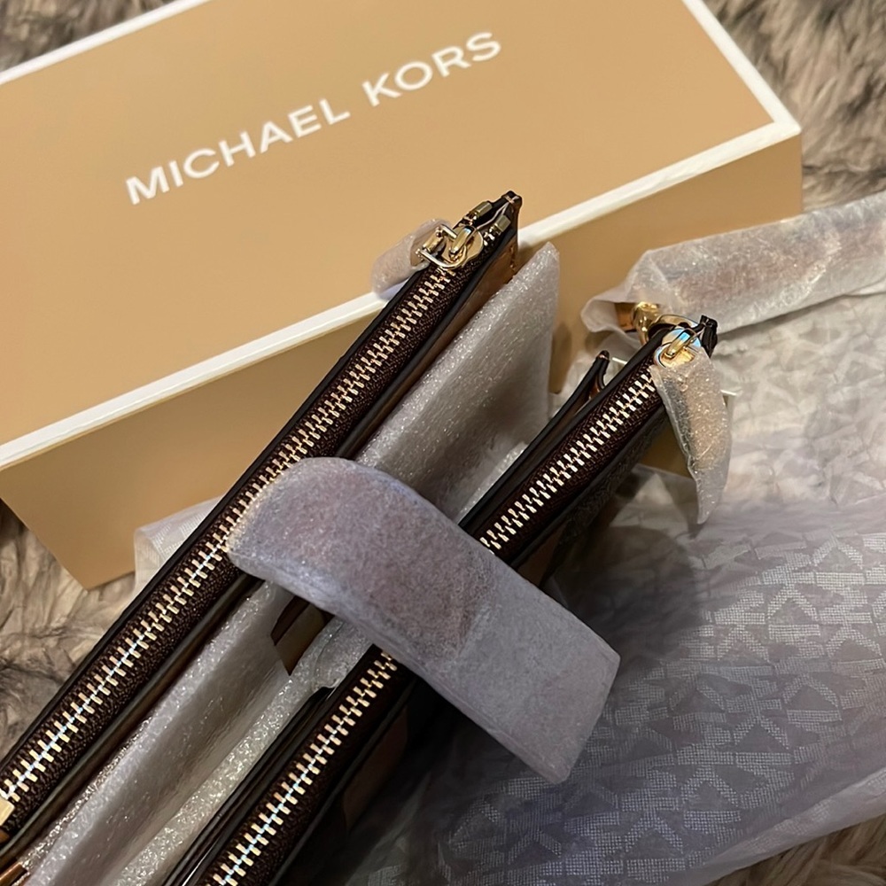 Michael Kors Adele Logo Stripe Smartphone Wallet | Brown | New w/ Tags - Picture 3 of 5